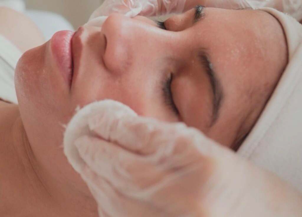 Todo lo que necesitas saber sobre la limpieza facial profunda 3 Img 5515 E1776618256807